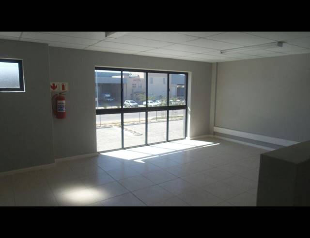 360M² FACTORY TO LET IN BRACKENFELL CENTRAL